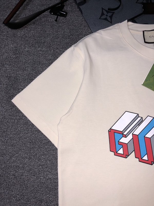 ブランドTシャツ素材ディテール